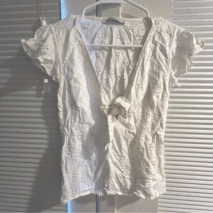 abercrombie and fitch white eyelet top small